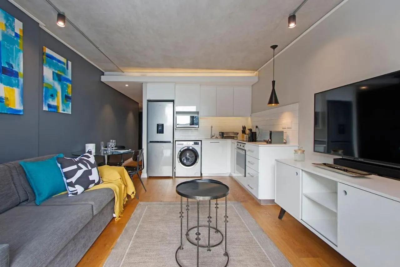 Apartment With Backup Power, Big Balcony And Rooftop Pool Cape Town 0*,