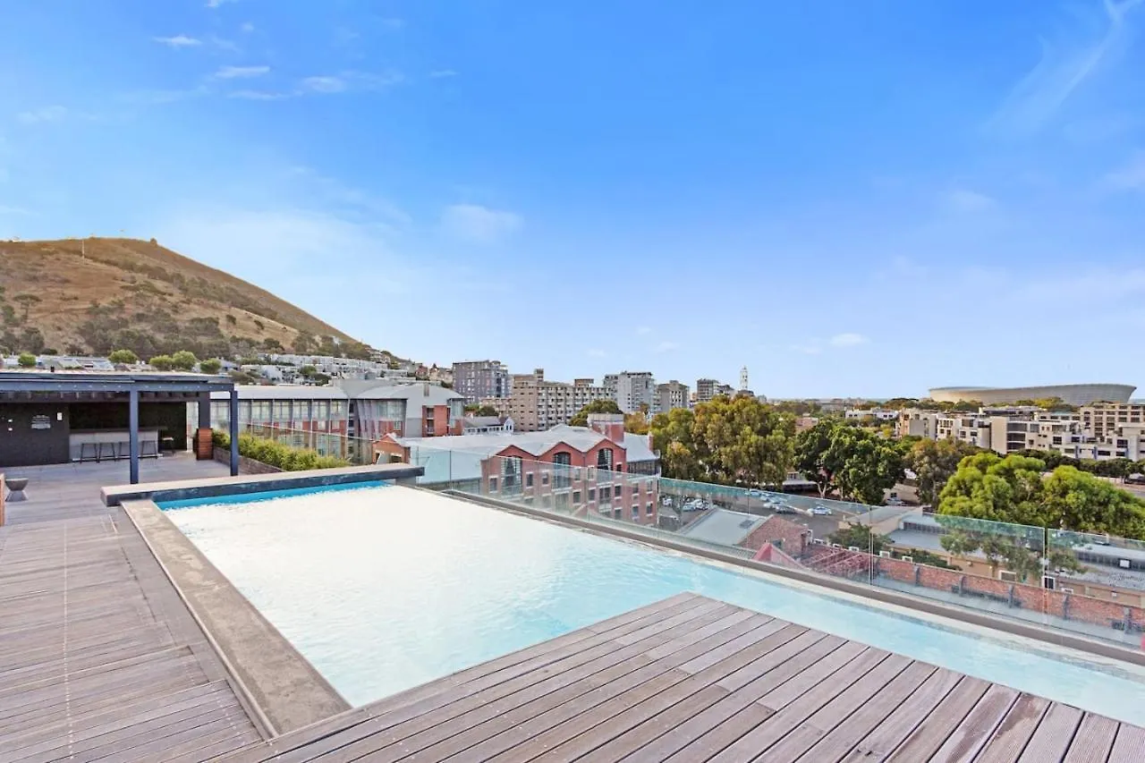 Apartment With Backup Power, Big Balcony And Rooftop Pool Cape Town 0*,  South Africa