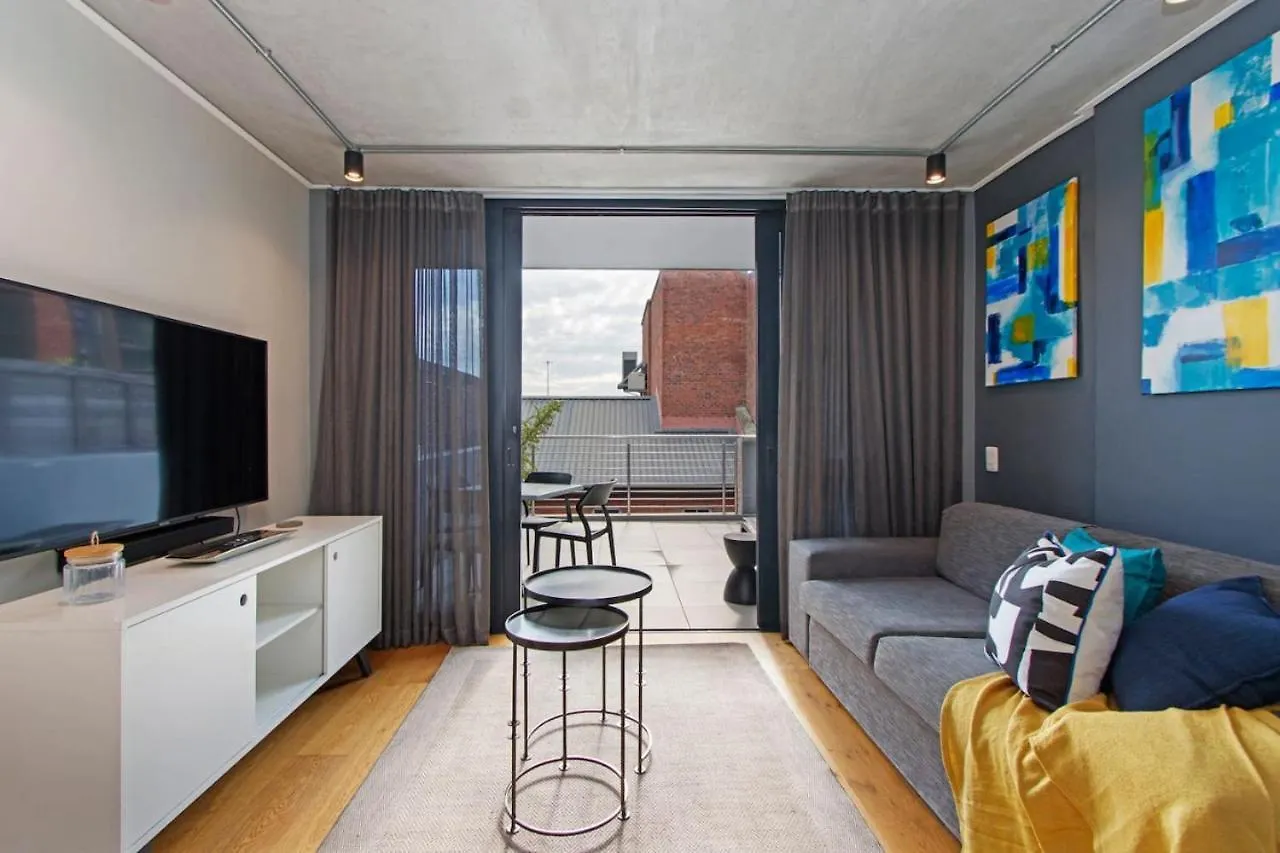 Apartment With Backup Power, Big Balcony And Rooftop Pool Cape Town