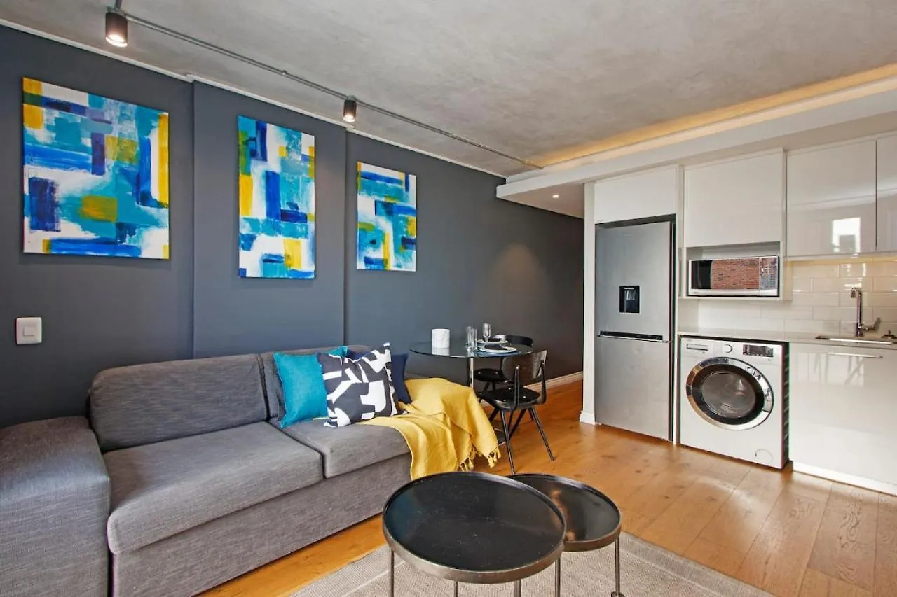Apartment With Backup Power, Big Balcony And Rooftop Pool Cape Town